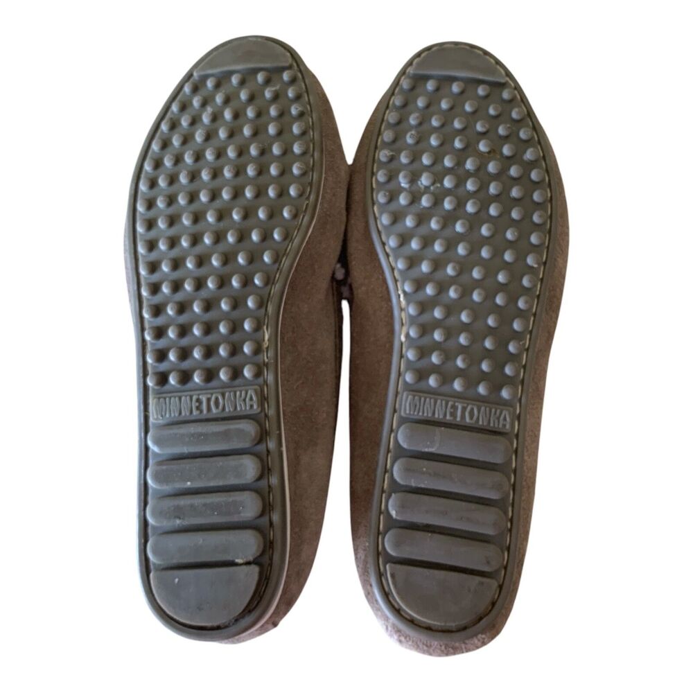 Minnetonka Moccasins Size 9.5 Gray Suede Hard Sole Fringe Slip On Casual Shoes - Picture 13 of 16